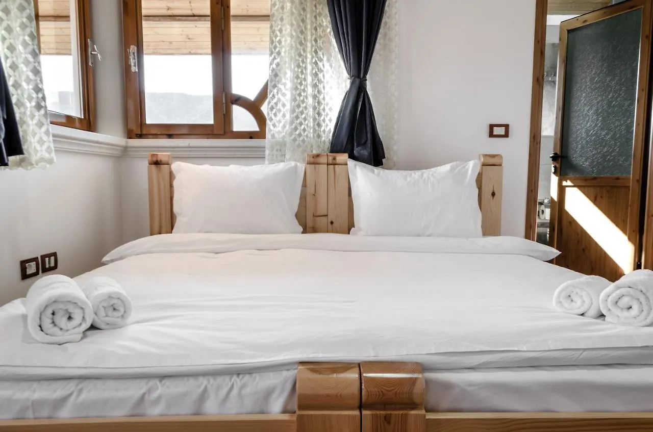 Alpeta Agrotourism & Winery - Roshnik , Berat Hotel 0*,  Albanien
