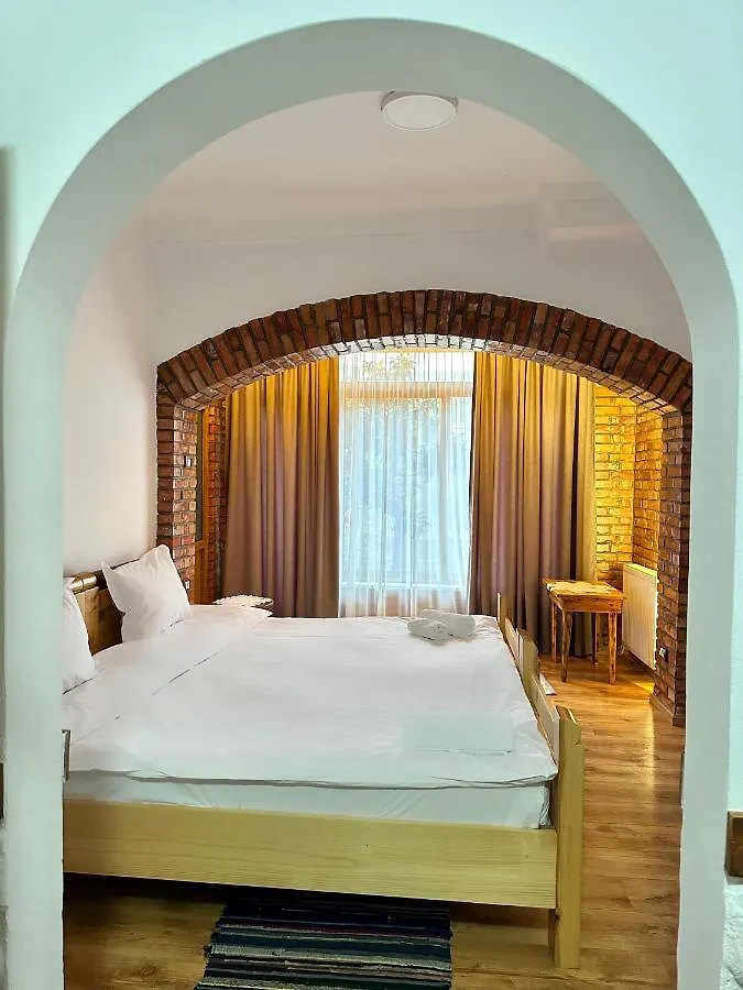 Hotel Alpeta Agrotourism&Winery - Roshnik , Berat Maison d'hôtes